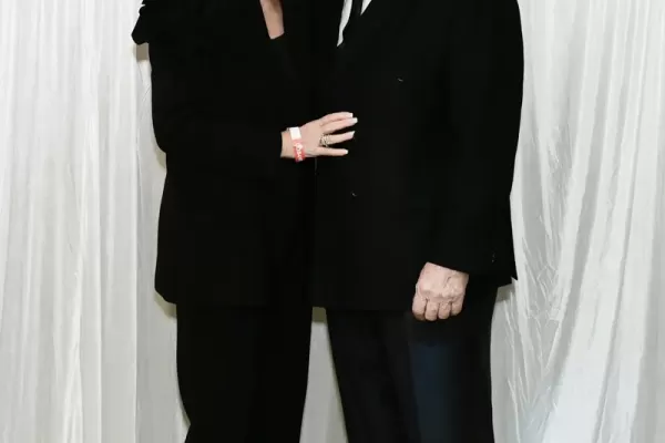 8509736-49-vertical-71