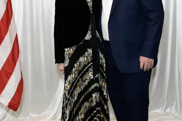 8509804-117-vertical-165