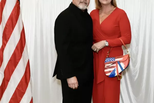 8509852-165-vertical-234