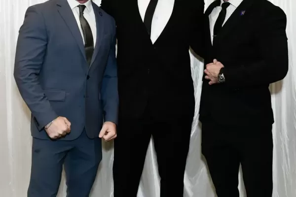 8509854-167-vertical-237