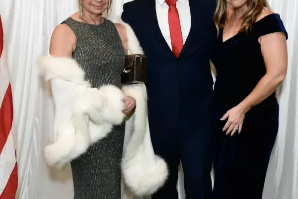 8509860-173-vertical-246