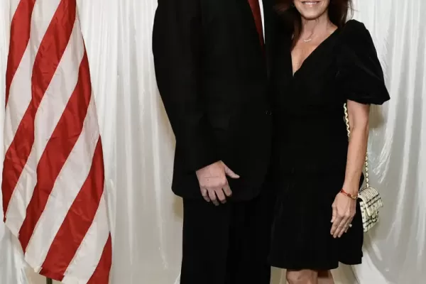 8509864-177-vertical-252