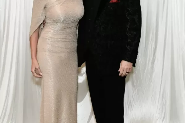 8509881-194-vertical-276