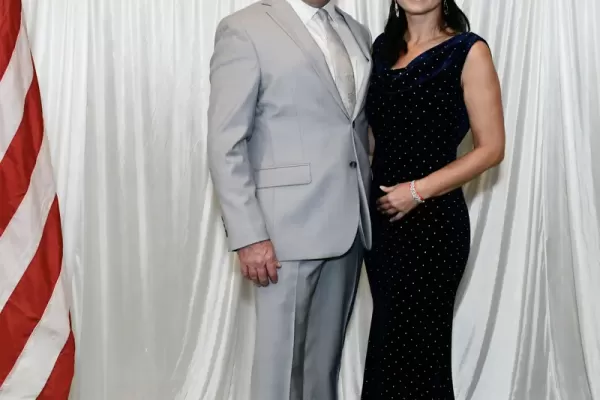 8509896-209-vertical-298