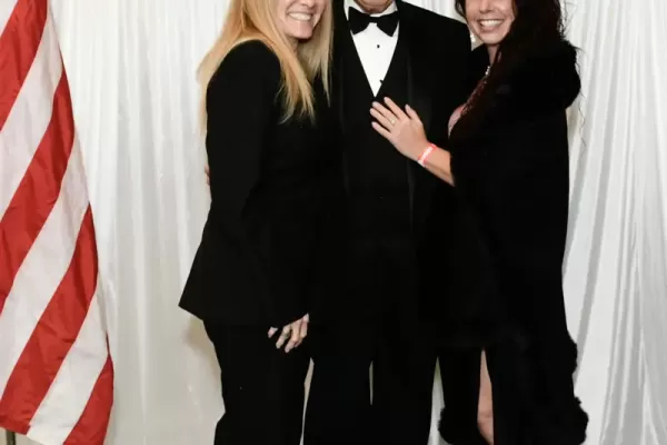 8509902-215-vertical-307