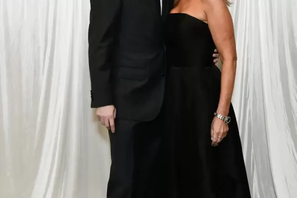 8509904-217-vertical-310